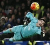 Guus Hiddink wil weten of Thibaut Courtois volgend seizoen zich gaat engageren bij Chelsea