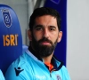 📷 Arda Turan (ex-Barcelona) staat opnieuw op het veld, maar wel met enorm buikje