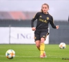 Davina Philtjens en Kassie Missipo gaan onderuit tegen leider AS Roma, met Giacinti als hattrick-heldin