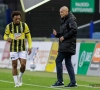 Vitesse-coach beseft niet dat Openda geschorst is voor terugwedstrijd: "Waanzin ten top"