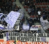 Fans Anderlecht hebben duidelijk spandoek mee in Waregem: "In vijf maanden tijd hebben jullie werk van drie jaar verprutst"