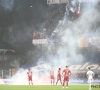 Match gestopt: Supporters Anderlecht revolteren en gooien (weer) met vuurwerk nadat Standard vlotjes hun maat neemt, einde voor Mazzu