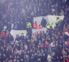 🎥 Station herschapen tot slagveld: Ajax- en Villa-fans gaan massaal op de vuist