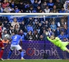 🎥 Het geluk van de kampioen? Speler Genk moet door het stof na monumentale blunder tegen Club Brugge