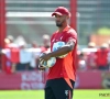 🎥 Hij doet het opnieuw! Vincent Kompany gaat in duel op training én laat eigen speler letterlijk gras happen