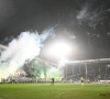 Ongelooflijk: Charleroi-supporters zorgen met bizarre vuurwerkonderbreking ervoor dat wedstrijd tegen Union helemaal gekanteld werd