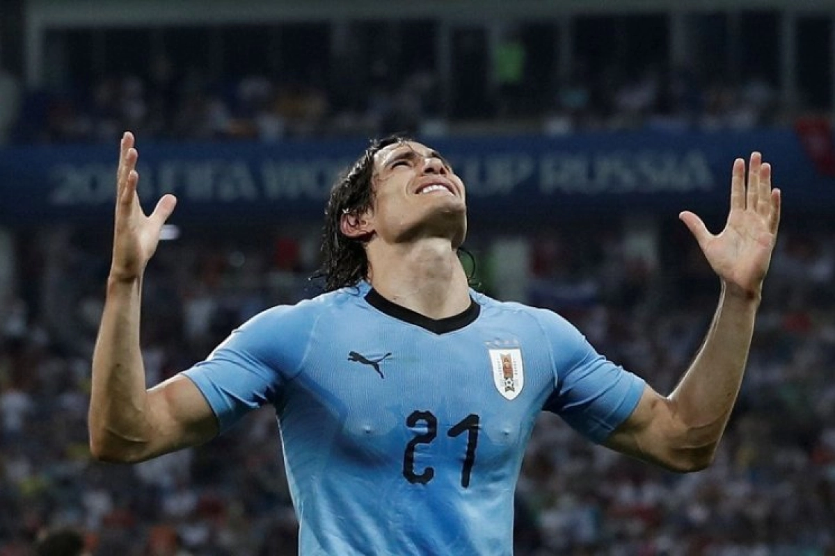 Spaanse topclub trekt serieus aan de mouw van Edinson Cavani