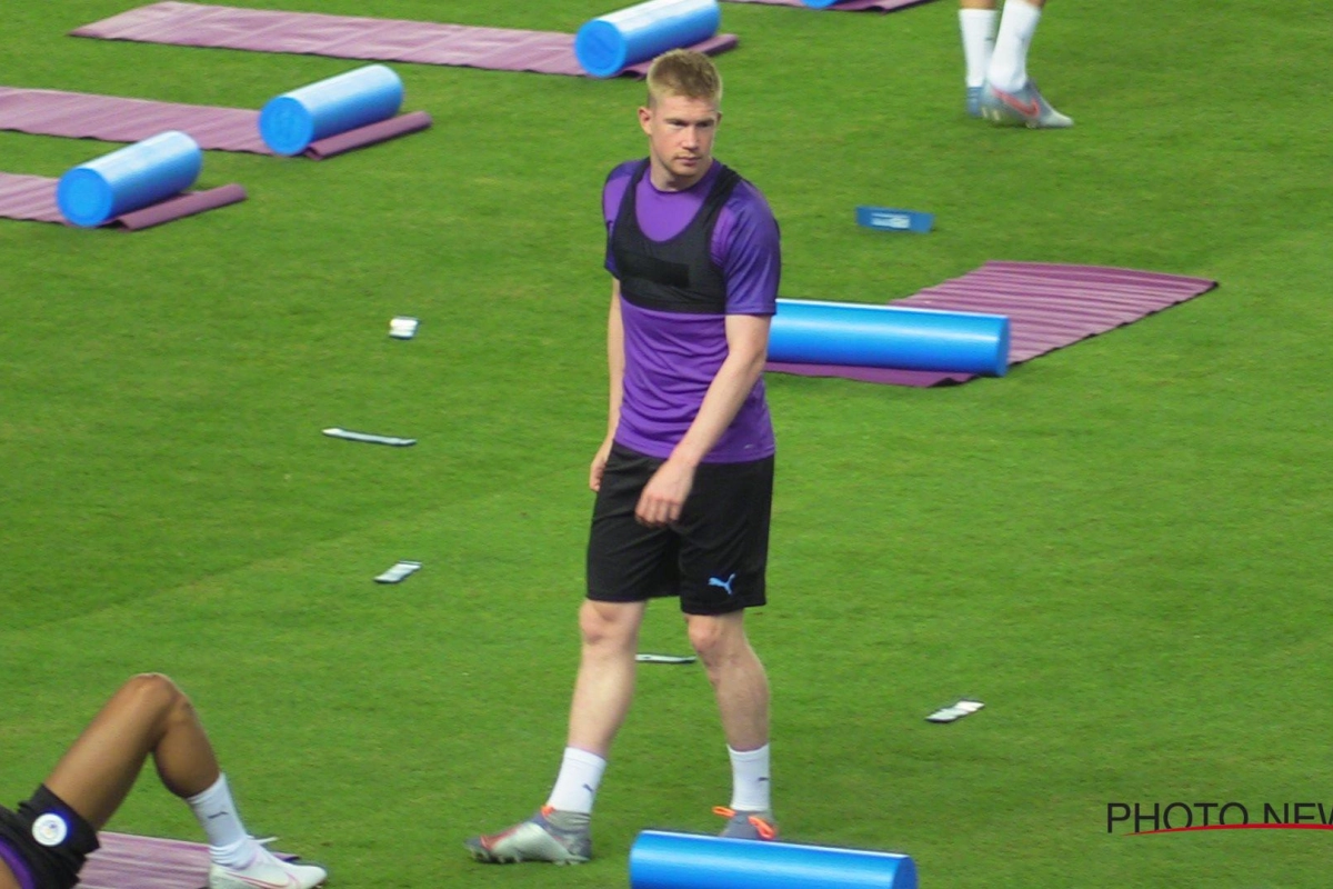 🎥 De Bruyne gaat alweer de wereld rond met een wel héél mooie pass