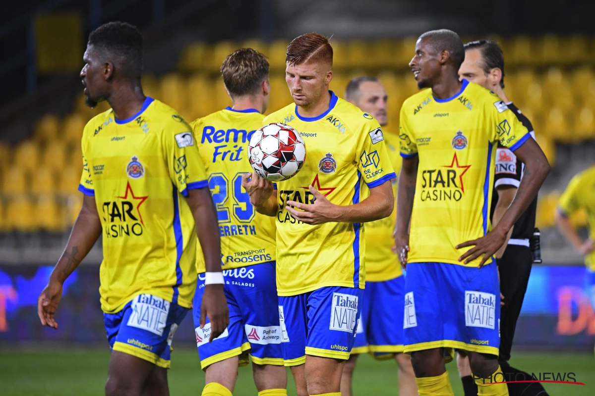 Waasland-Beveren distantieert zich van racisme: "Schuldigen weren uit het stadion"