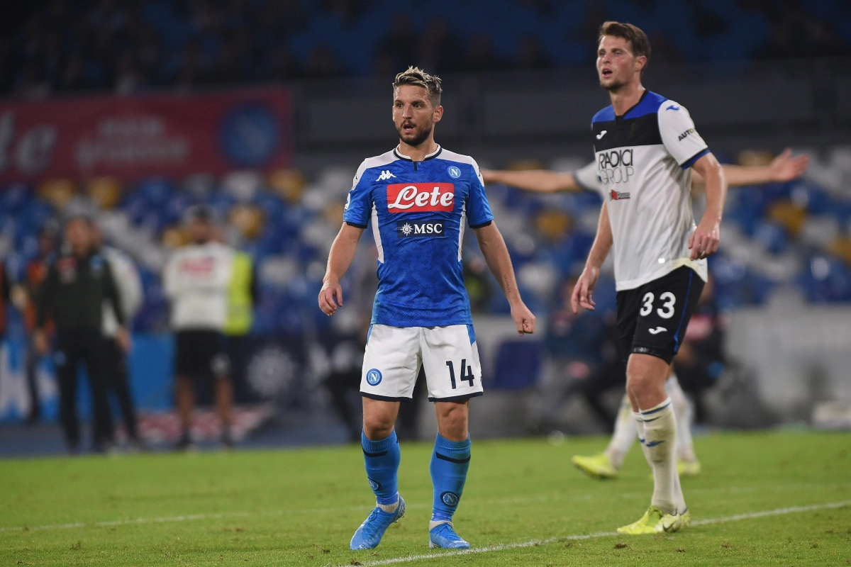 Dries Mertens en zijn ploegmaats zijn gestraft door de voorzitter van Napoli