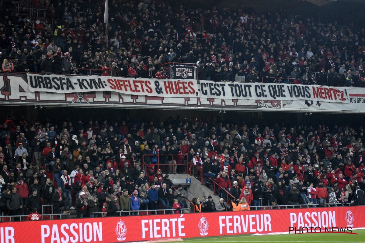 📷 Standardfans houden woord en hebben enkele gewaagde spandoeken klaar voor KV Mechelen: "Vuile handen tonen?"