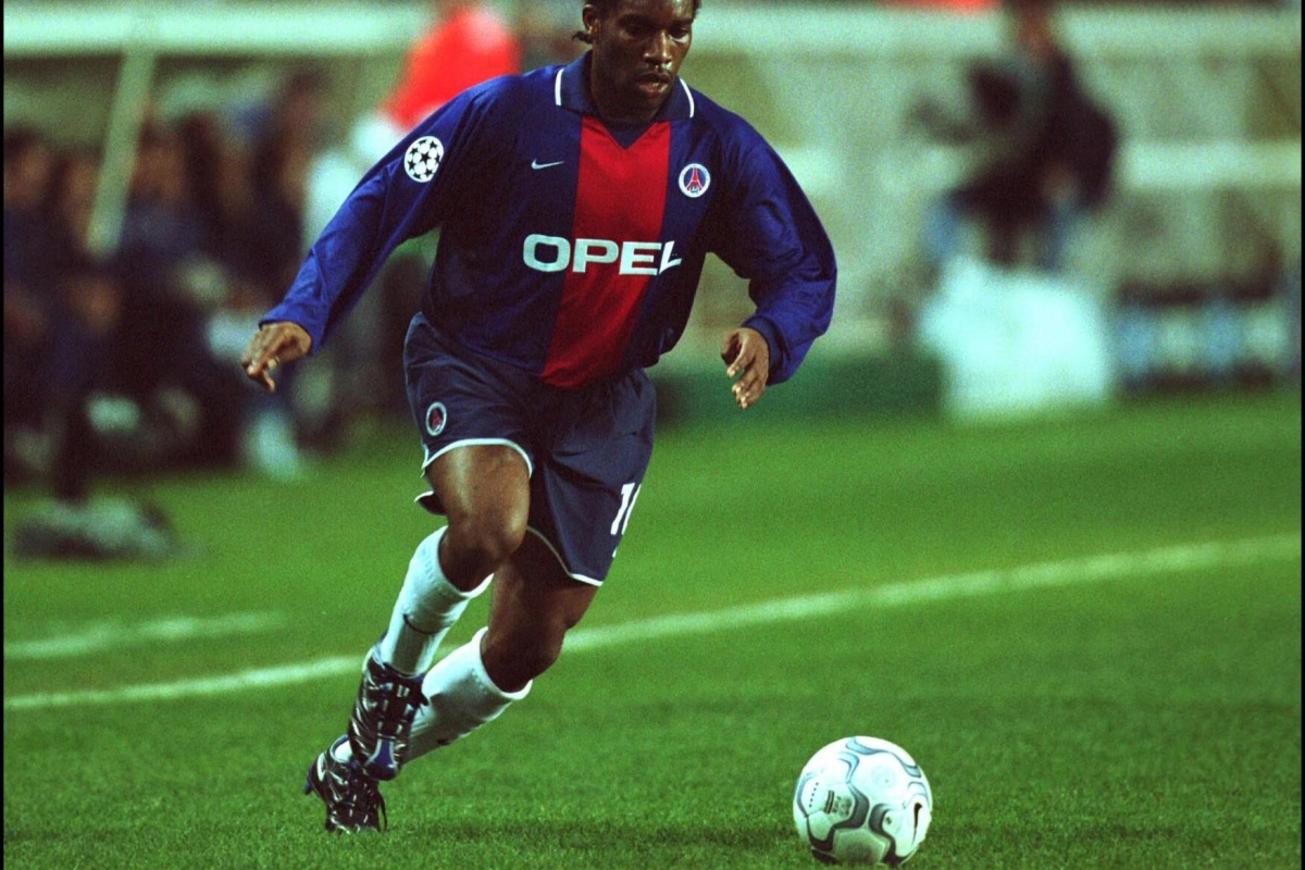 Jay-Jay Okocha: van naamsverandering in Turkije tot de redder van Bolton Wanderers F.C.