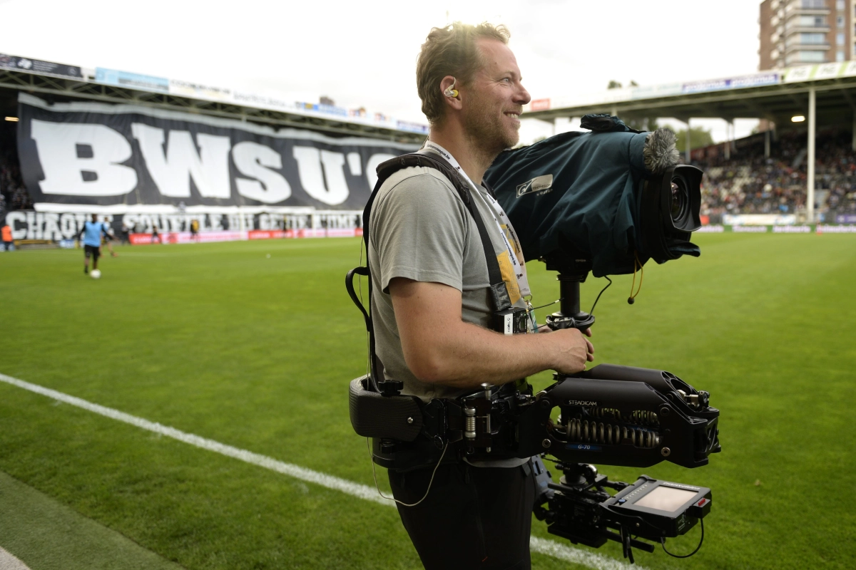 Nog altijd geen duidelijkheid over voetbal op tv: Telenet begint zich zorgen te maken, staan ook de samenvattingen op de helling? 