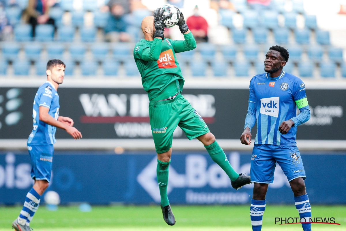 Supporters AA Gent zijn bijzonder cynisch na nieuwe blunder: "Misschien hopen op wat clubliefde bij UEFA?" en "Onmiddellijk C4 geven!"