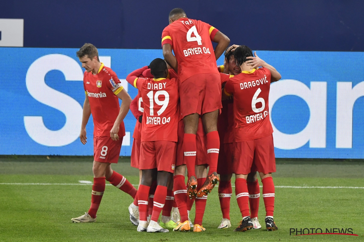 Leverkusen verrast Atlético Madrid in het slot en helpt Club Brugge aan de leiding in de groep