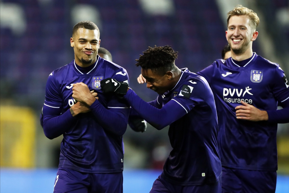 De tijd begint te dringen: Anderlecht wil transfergeld Lokonga deze week nog (deels) spenderen