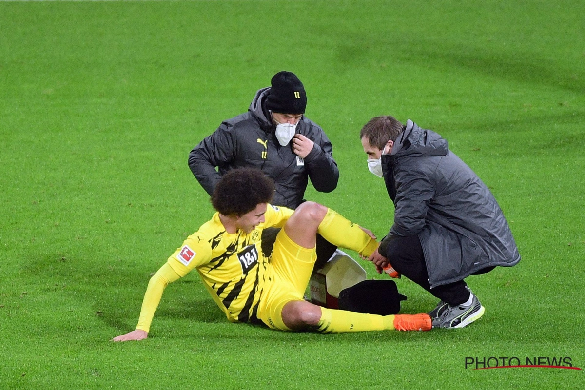 Axel Witsel heeft zijn eerste balletje getrapt tijdens de revalidatie