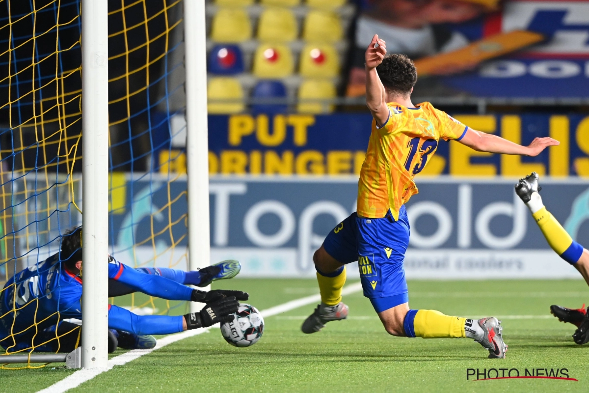 🎥 Louis Bostyn pakte tegen STVV uit met spectaculaire driedubbele redding