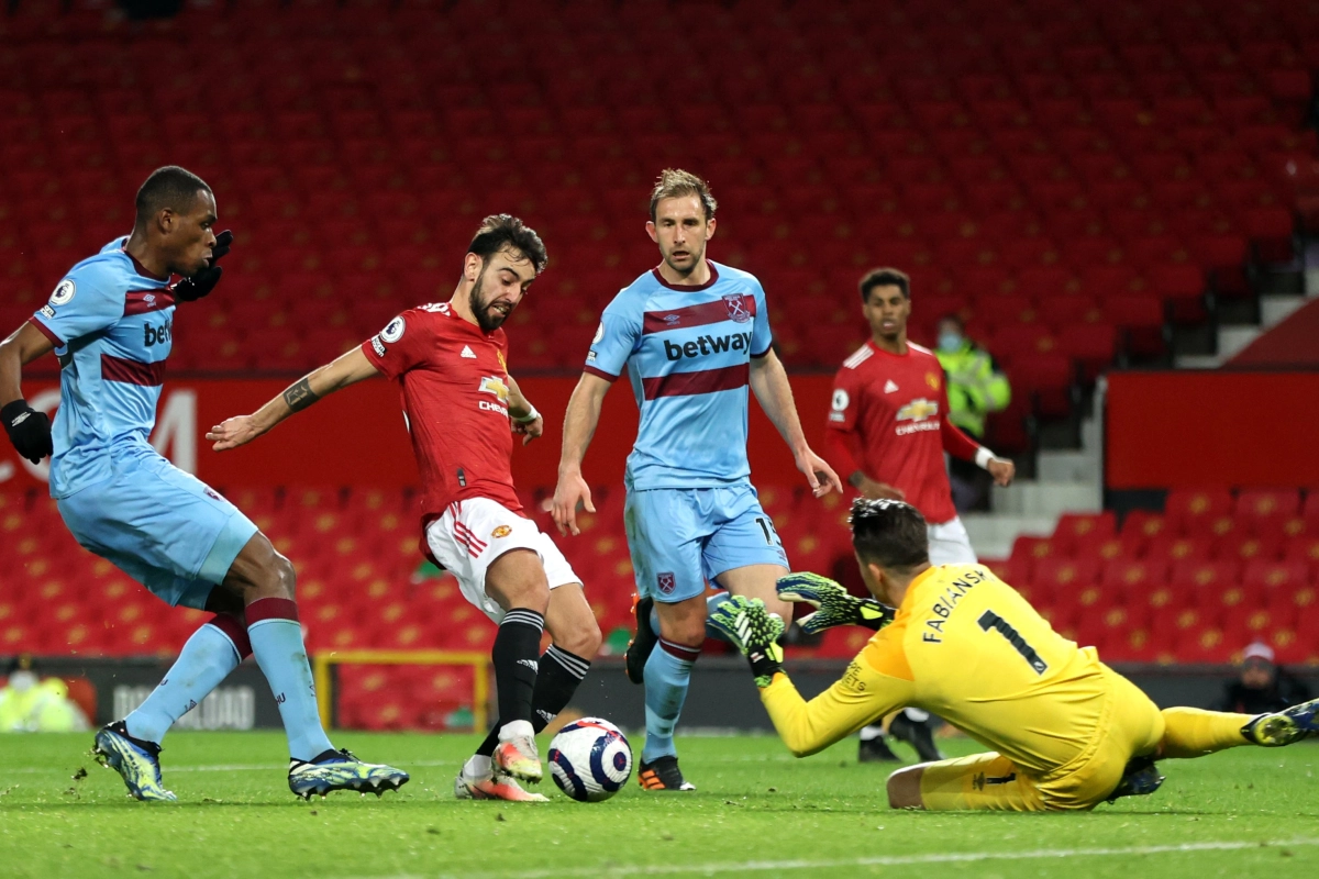 Manchester United haalt het van West Ham United en springt opnieuw naar de tweede plaats in het klassement