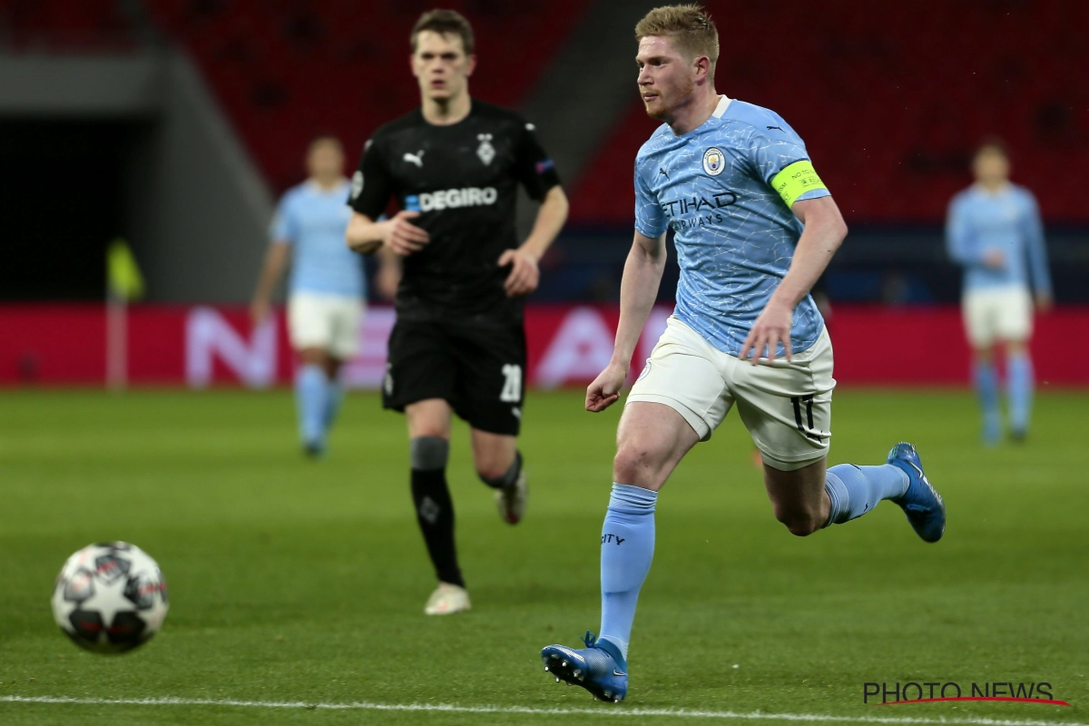 Vader De Bruyne over nieuw contract: "Je komt beter overeen met z'n tweeën dan met z'n drieën"