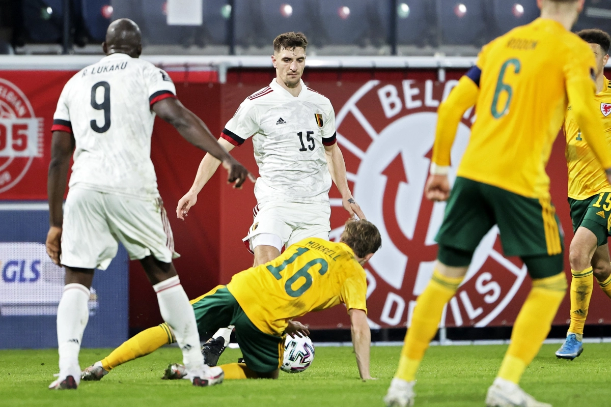 Thomas Meunier haalt uit naar zij die hem blijven bedreigen: "Hebben zij echt niks anders te doen in hun leven?"