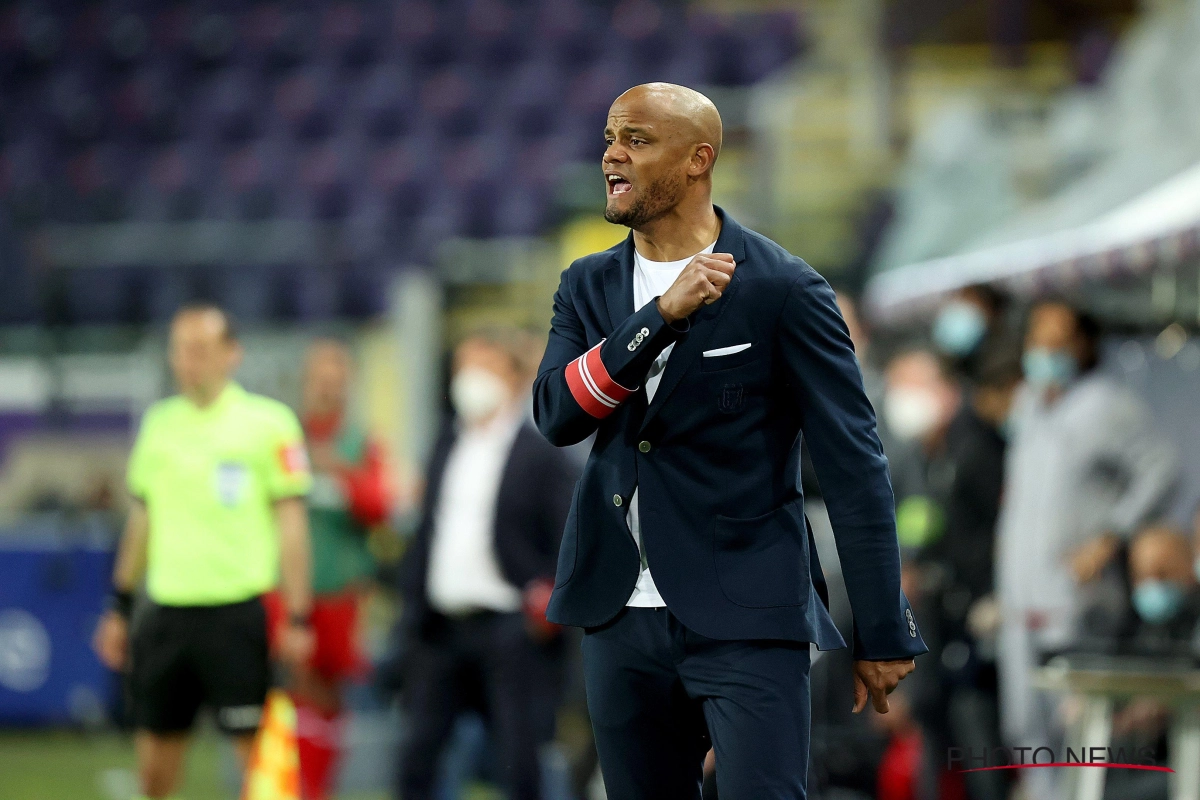 Kompany zag eigen ploeg "niet op niveau" en Mbokani uitblinken: "Hem gemotiveerd? Er zijn enkel bewonderaars van Dieu bij Anderlecht"