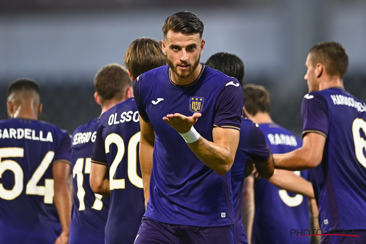 Vanavond in Mauve, verhitte discussie tussen speler en coach: "Het is goed dat het publiek eens ziet dat we Vincent ook mogen tegenspreken"