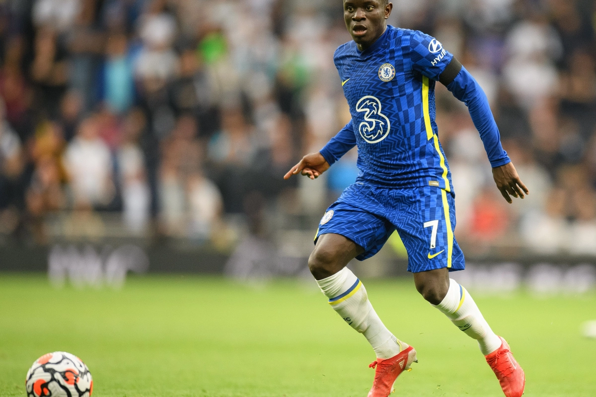 Wauw! Chelsea-vedette N'Golo Kanté koopt Belgische ploeg op waar al de nodige problemen waren