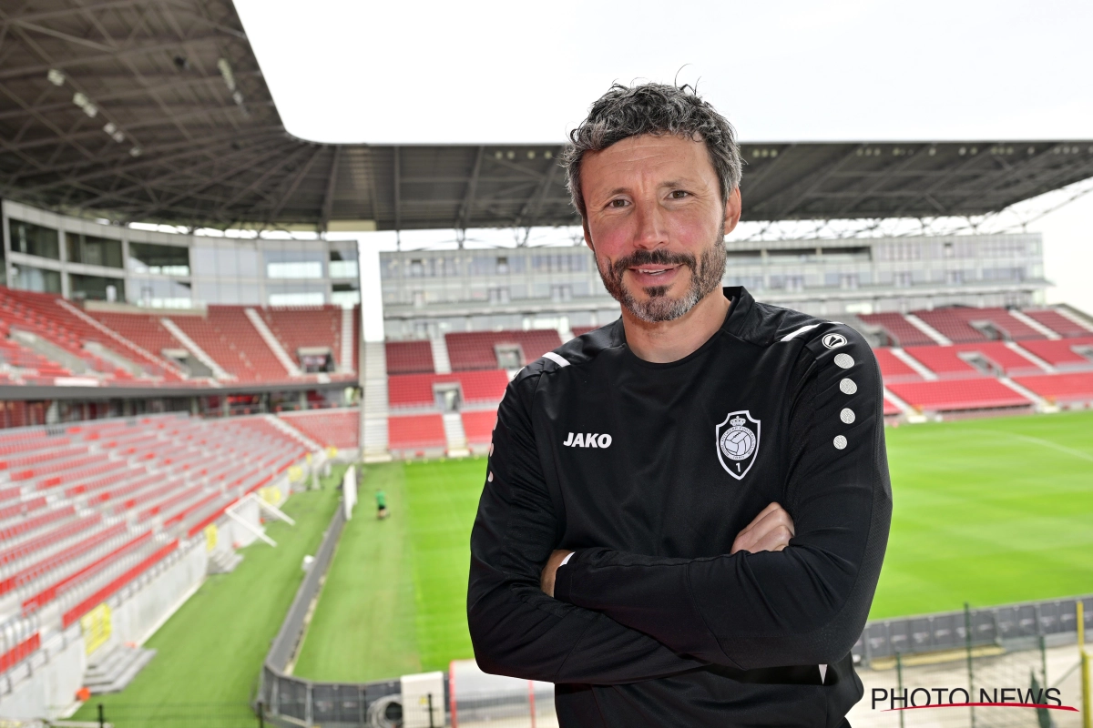 Mark van Bommel: "Als speler had ik hier goed gepast, ik wil die Hel van Deurne Noord beleven"