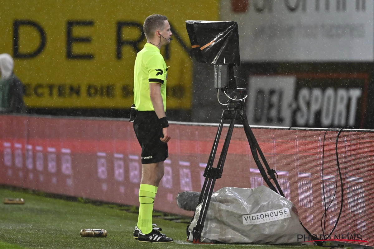 Boskamp en Van het Groenewoud gaan helemaal los over VAR én voetbal op tv