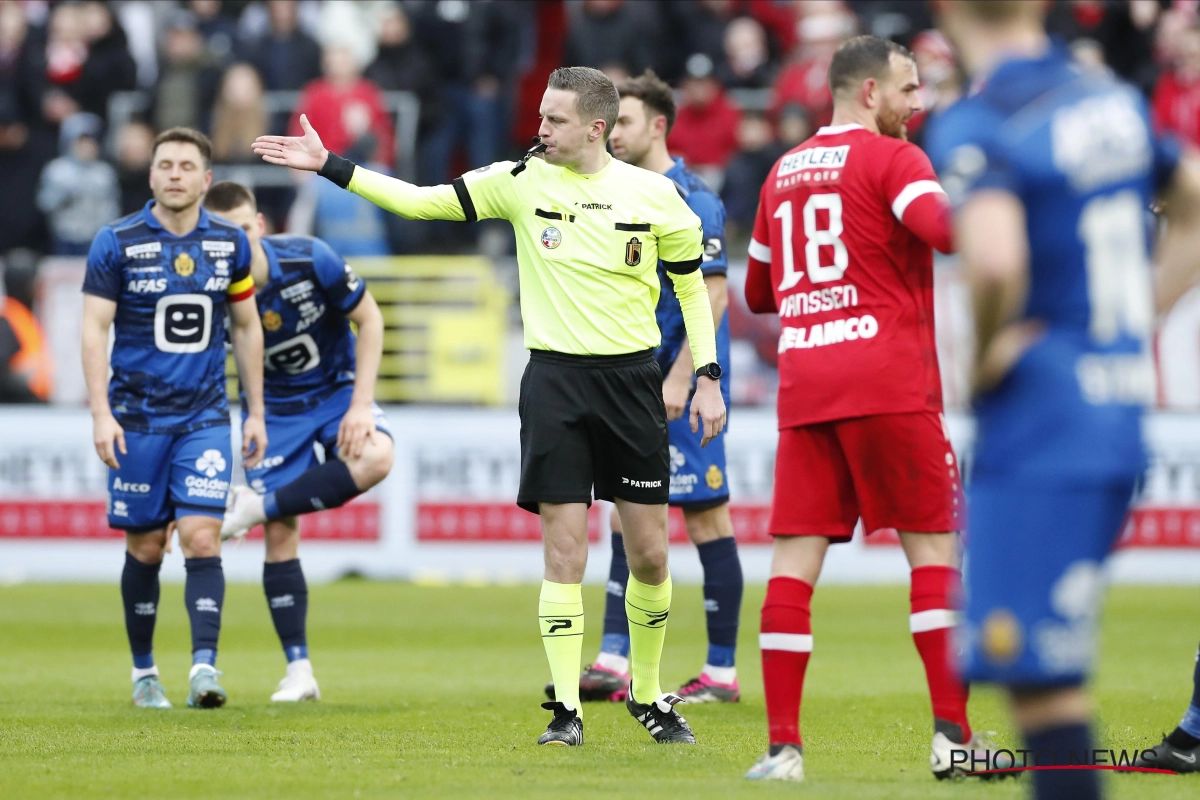 🎥 Stevig: supporters Antwerp en Mechelen zetten de boel nu al in lichterlaaie