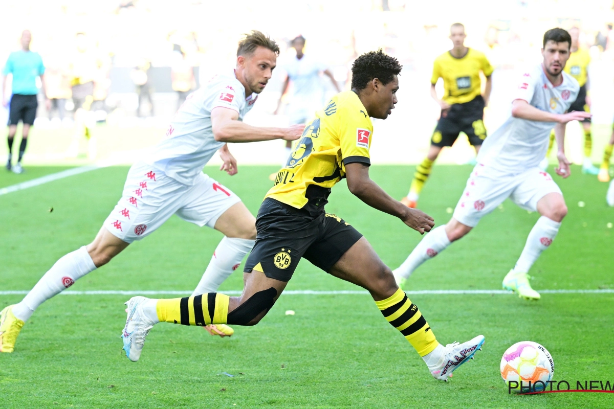 Julien Duranville heeft een historisch record gebroken bij Dortmund