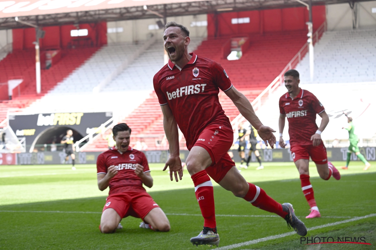 Vincent Janssen komt met goed nieuws voor de fans van Antwerp en heeft transfernieuws