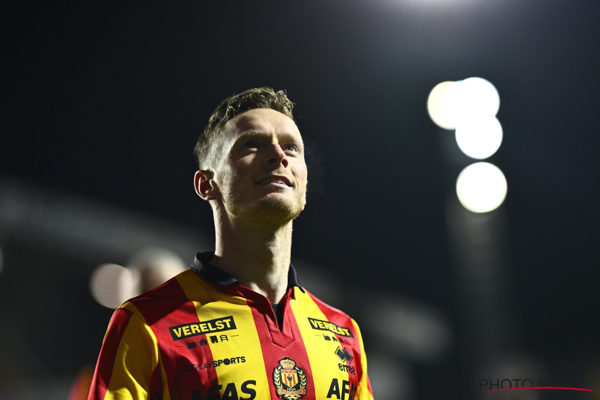 KV Mechelen-aanvoerder Rob Schoofs deelt een sneertje uit aan Cercle Brugge