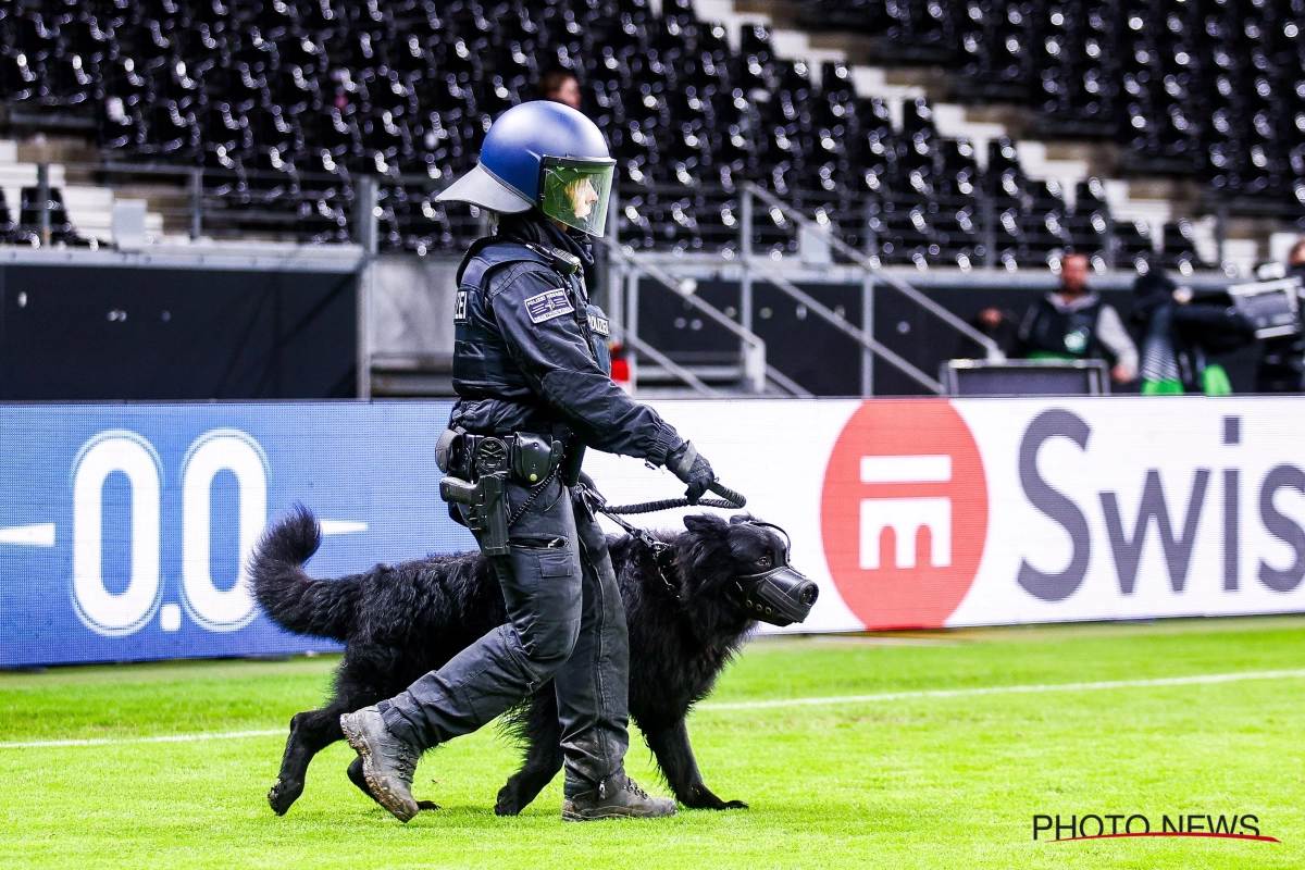 Politie houdt Nederlands voetbal in een wurggreep: Ajax kan straks al 12 punten achterstand hebben