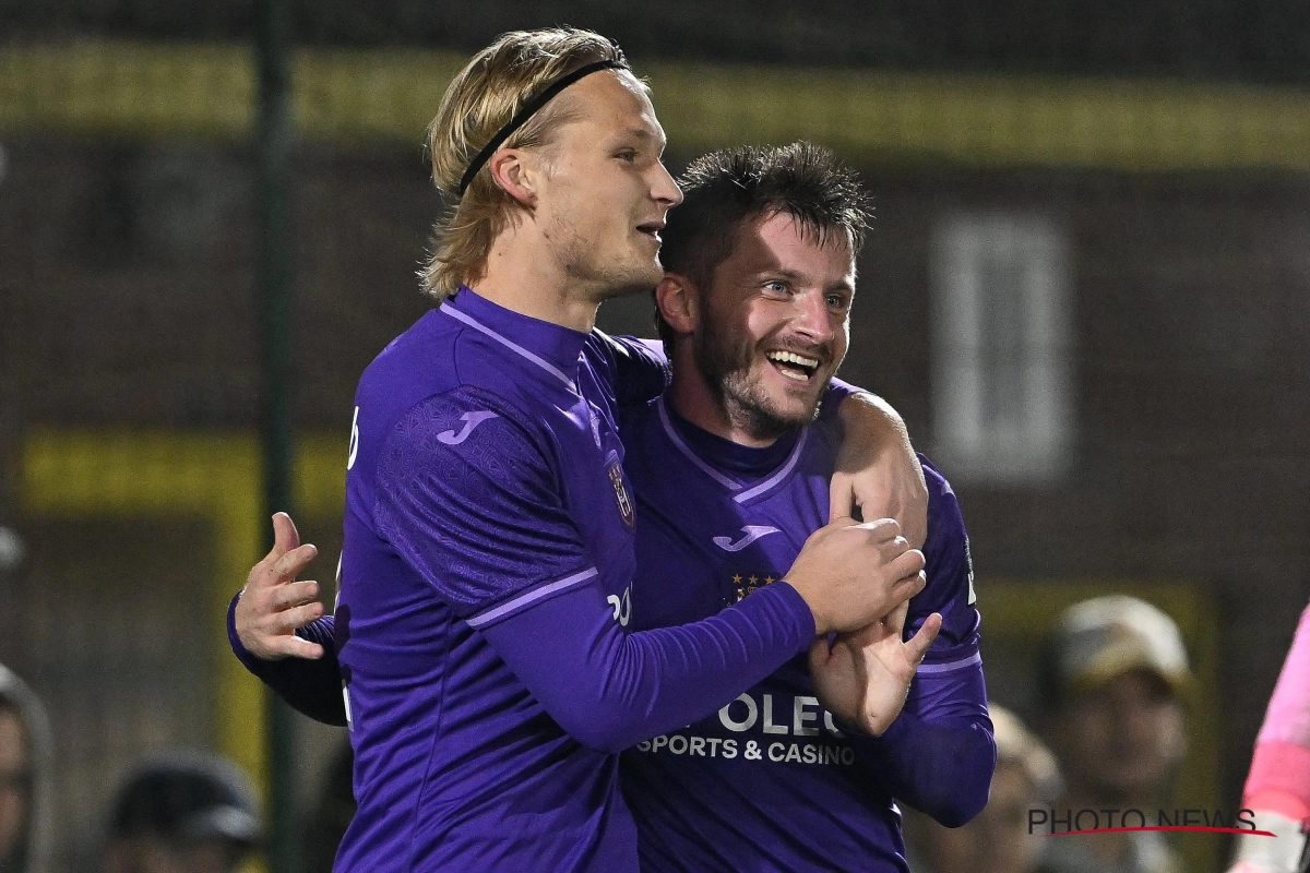 Dolberg sust de boel bij Anderlecht in de beker te midden protest van fans en Cercle doet bijna even goed