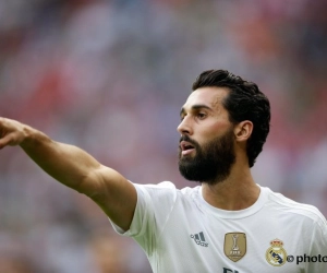 Arbeloa kan het niet laten en deelt een wel erg subtiel steekje uit aan Piqué