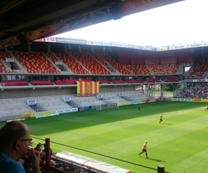 KV Mechelen opent in stijl nieuw stadion: Piet den Boer steekt Olympische vlam aan, Grieks én Mechels volkslied, speech van het 'staatshoofd', ...