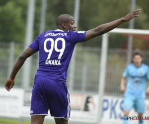 Officieel: Okaka ruilt Anderlecht in voor de Premier League