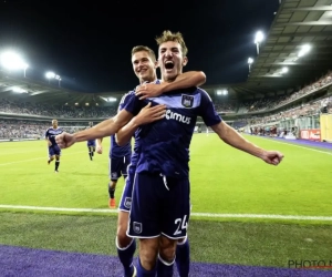 Anderlecht op 'cruise control' - en met schitterende goal van onverwachte held - door naar Europa League-poulefases