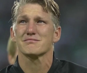 "Schweinsteiger wordt als een melaatse behandeld door Mourinho"