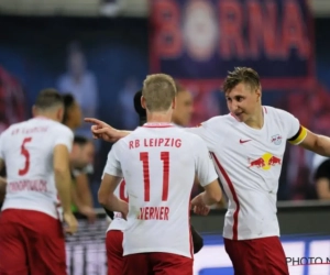 Leipzig wipt weer naar eerste plaats, Gladbach blijft spartelen