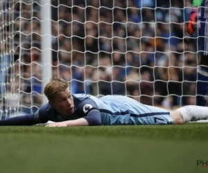 VIDEO: De Bruyne even de 'schlemiel' na immense misser