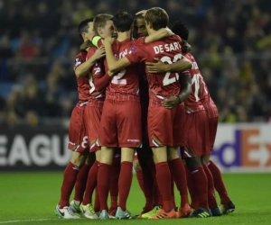 ? Wat een ambiance! Zó vierde Zulte Waregem de stunt op de spelersbus