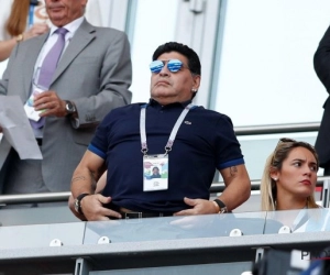 📷 Ongelooflijk!  Diego Maradona coachte zijn team als een koning voor zijn verjaardag