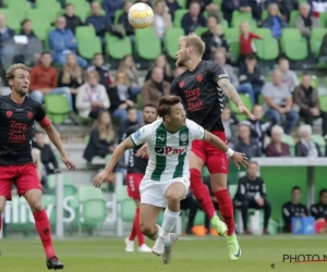 Fans Groningen in crisis komen met fantastisch spandoek én worden beloond, AZ laat punten liggen