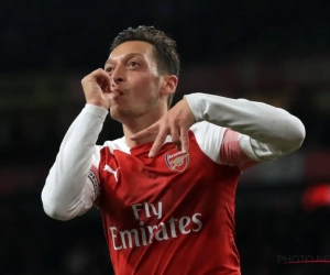 Transferkoorts of niet? Sterspeler Özil verklaart zijn recente afwezigheid bij Arsenal