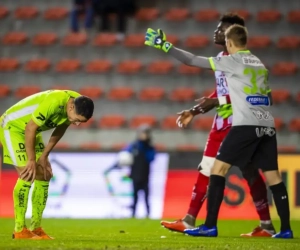 Spelers Moeskroen en Essevee zijn het oneens na zoutloze pot voetbal