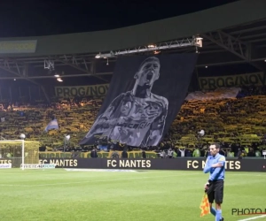 ? #PlayforSala: spelers en supporters FC Nantes nemen afscheid van betreurde spits met indrukwekkend eerbetoon