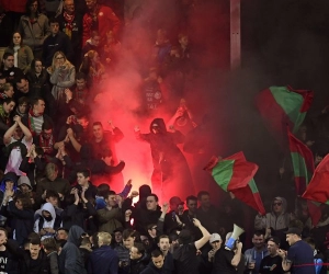 Fans Zulte Waregem blijven positief én sarcastisch ondanks laatste plaats: "Wij staan onderaan en vieren feest"